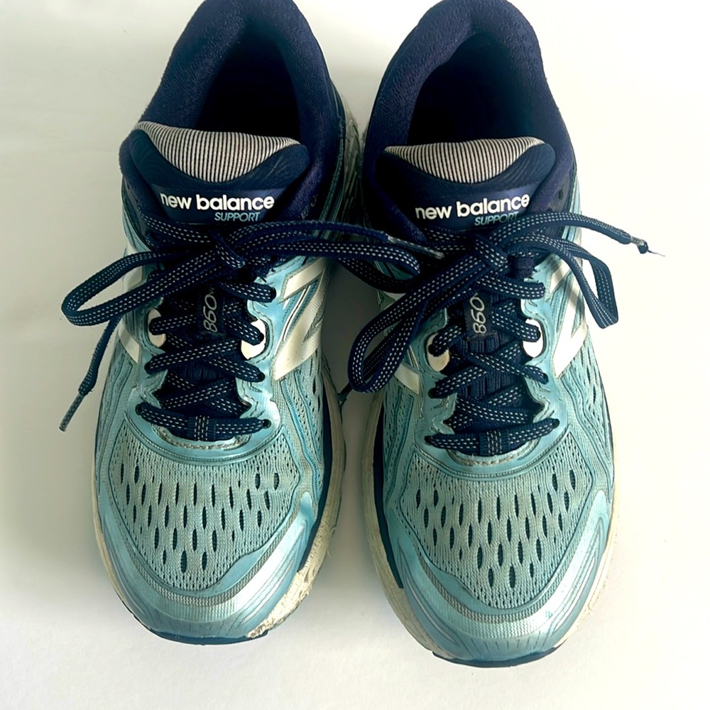 New Balance Support 860 V8